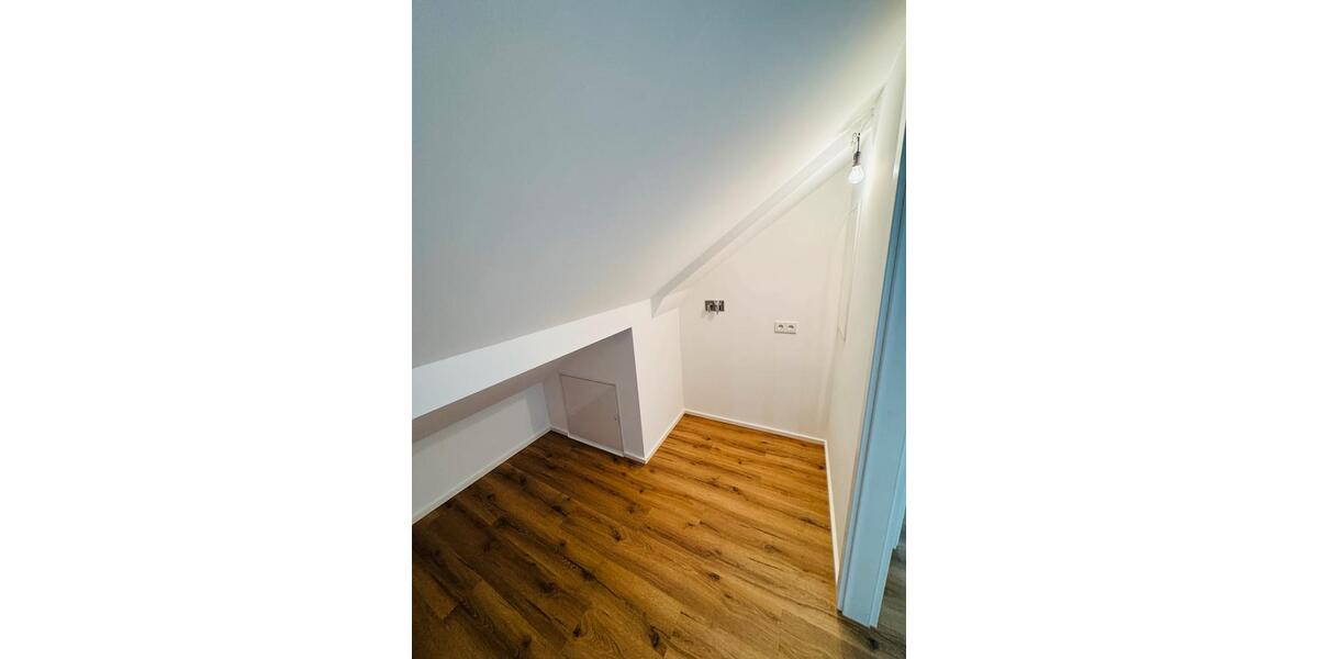 Dachgeschoßwohnung Leverkusen Opladen - 2 Zimmer, 83 m&sup2;, 1.100&euro; | Angebot:27598662