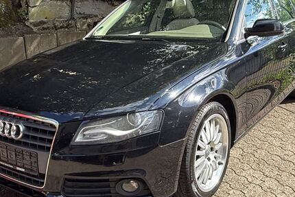 Audi A4 196.000 km 7.300 &euro; Remscheid 42855
