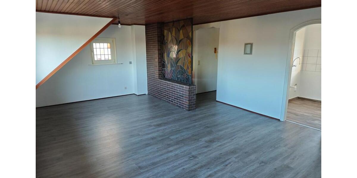 Dachgeschoßwohnung Remscheid Gemarkung Bergisch Born - 3 Zimmer, 60 m&sup2;, 490&euro; | Angebot:25300098