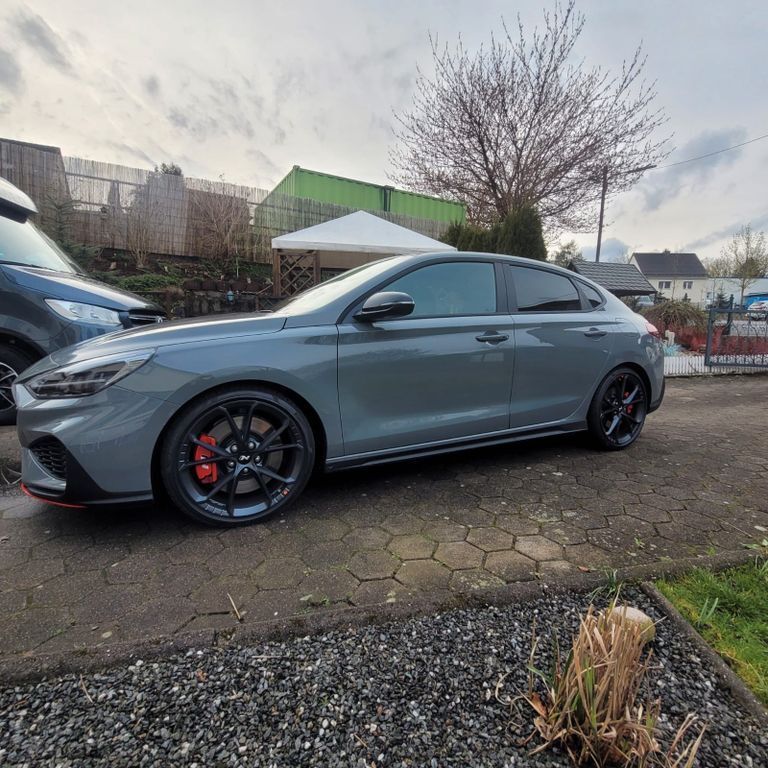 i30