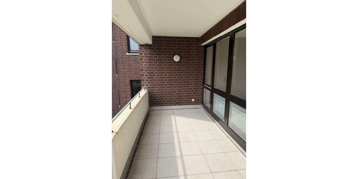 Etagenwohnung Düsseldorf Düsseltal - 2 Zimmer, 74 m&sup2;, 875&euro; | Angebot:25916628