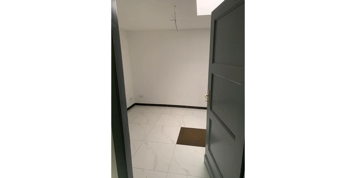 Reihenhaus Solingen Aufderhöhe - 3 Zimmer, 80 m&sup2;, 1.130&euro; | Angebot:24433164