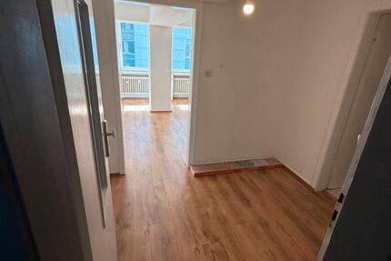 Wohnung Wuppertal Elberfeld - 3 Zimmer, 75 m&sup2;, 715&euro; | Angebot:27626962