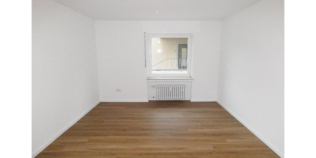 Erdgeschoßwohnung Leverkusen Opladen - 3 Zimmer, 130 m&sup2;, 1.290&euro; | Angebot:24353622