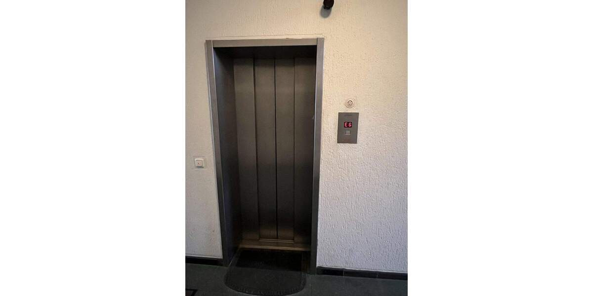 Etagenwohnung Düsseldorf Golzheim - 2 Zimmer, 50 m&sup2;, 1.110&euro; | Angebot:24820738