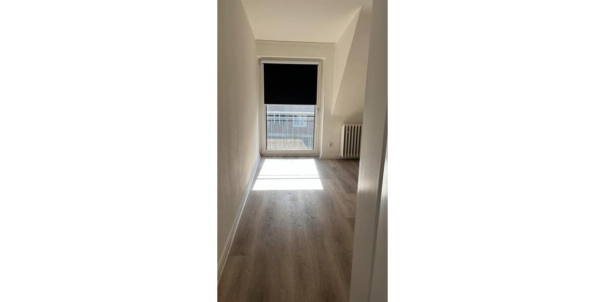 Dachgeschoßwohnung Düsseldorf Niederkassel - 3 Zimmer, 75 m&sup2;, 1.450&euro; | Angebot:27602962