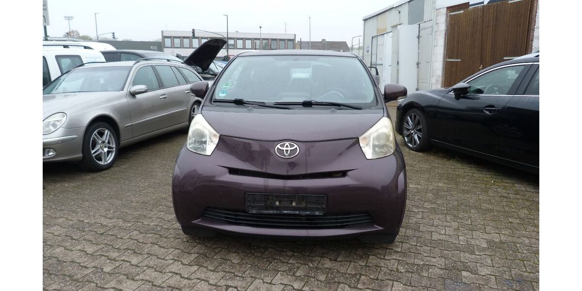 Toyota IQ 223.000 km 2.890 € Düsseldorf 40599