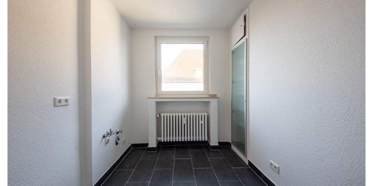 Etagenwohnung Düsseldorf Golzheim - 2 Zimmer, 350.000&euro; | Angebot:24622941