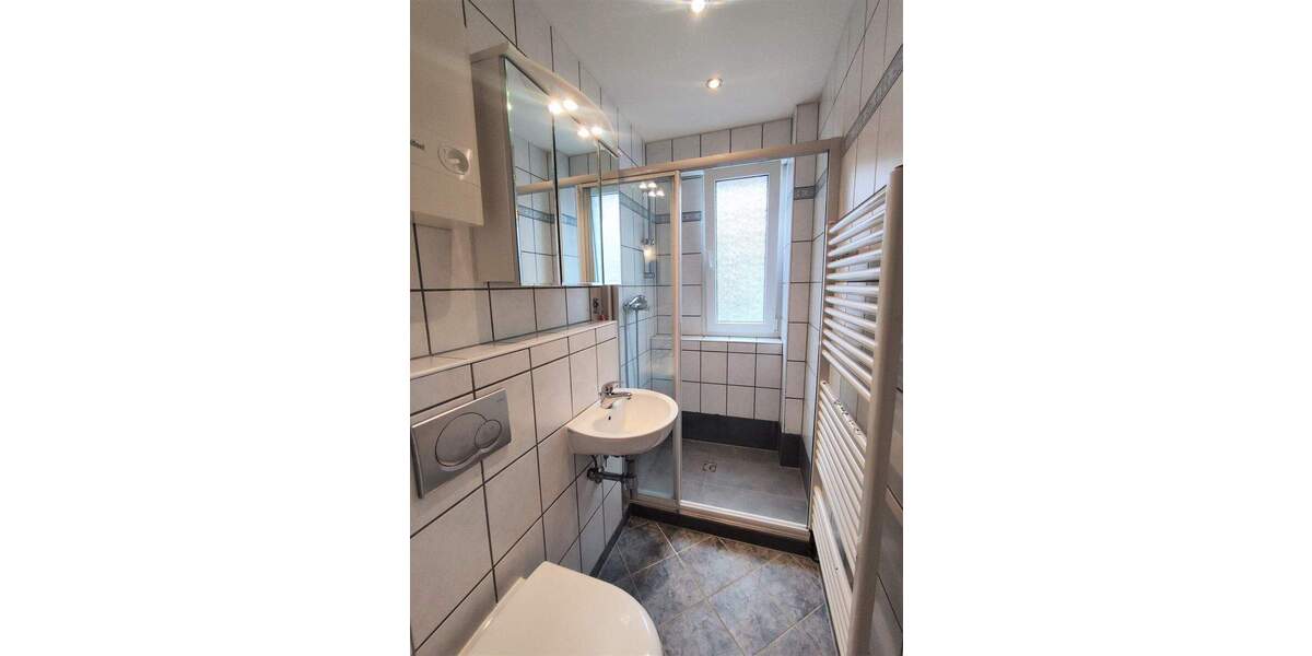 Reihenmittelhaus Düsseldorf Heerdt - 1 Zimmer, 285 m&sup2;, 695.000&euro; | Angebot:24696292