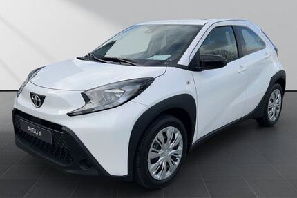 Toyota Aygo (X) 2.549 km 15.449 &euro; Solingen 42719