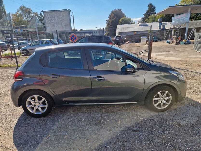 Peugeot 208 120.000 km 3.800 € Wuppertal 42279