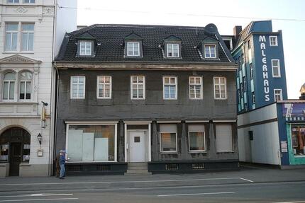 Sanierungsbedürftiges 8-Zimmer-Einfamilienhaus in Wuppertal