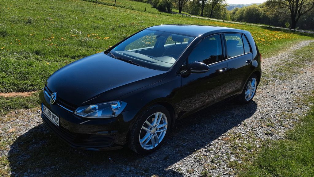 VW Golf 117.000 km 9.500 &euro; Hückeswagen 42499