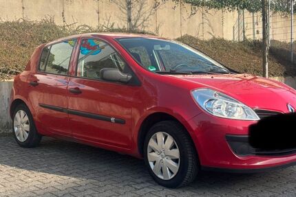 Renault Clio 89.750 km 2.999 &euro; Velbert 42549