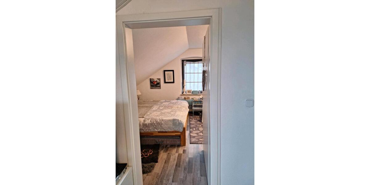 Dachgeschoßwohnung Halver - 3 Zimmer, 75 m&sup2;, 550&euro; | Angebot:26055111