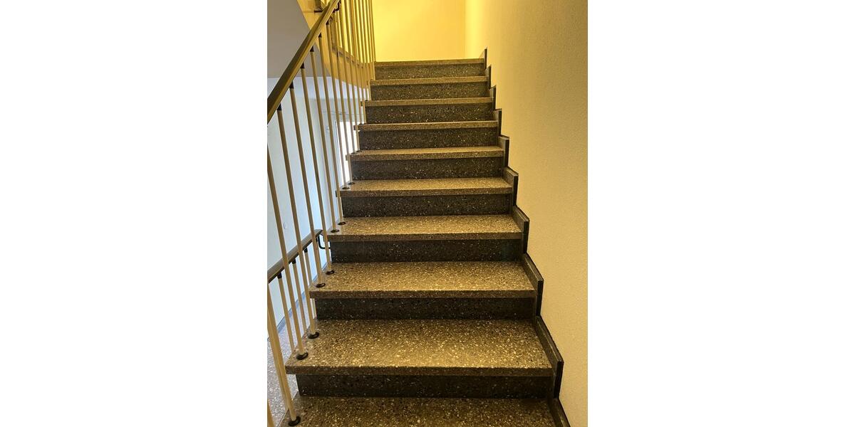 Etagenwohnung Neuss Erfttal - 3 Zimmer, 80 m&sup2;, 1.200&euro; | Angebot:24851452