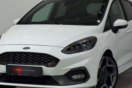 Ford Fiesta 61.000 km 16.450 € Remscheid 42859