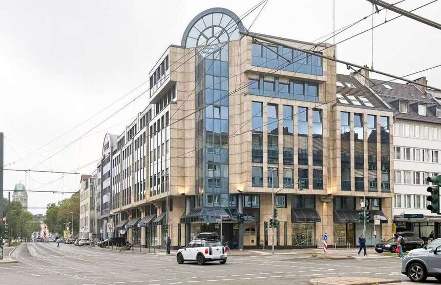 Büro in Düsseldorf 5.172 € 431 m²