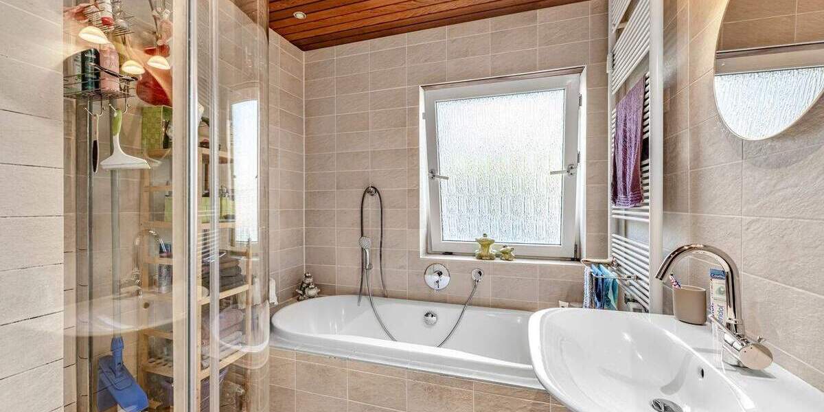 Mehrfamilienhaus, Wohnhaus Sprockhövel Haßlinghausen - 8 Zimmer, 206 m&sup2;, 480.000&euro; | Angebot:24667485