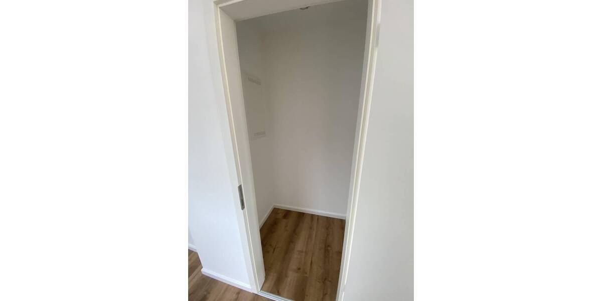 Etagenwohnung Köln-Lövenich Lövenich - 2 Zimmer, 53 m&sup2;, 1.250&euro; | Angebot:26522244