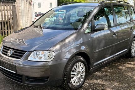 VW Touran 176.000 km 5.999 &euro; Köln 51107