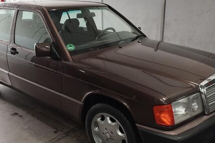 Mercedes-Benz 190 170.593 km 11.600 &euro; Düsseldorf 40599