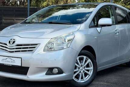 Toyota Verso 168.000 km 6.900 &euro; Köln 51107