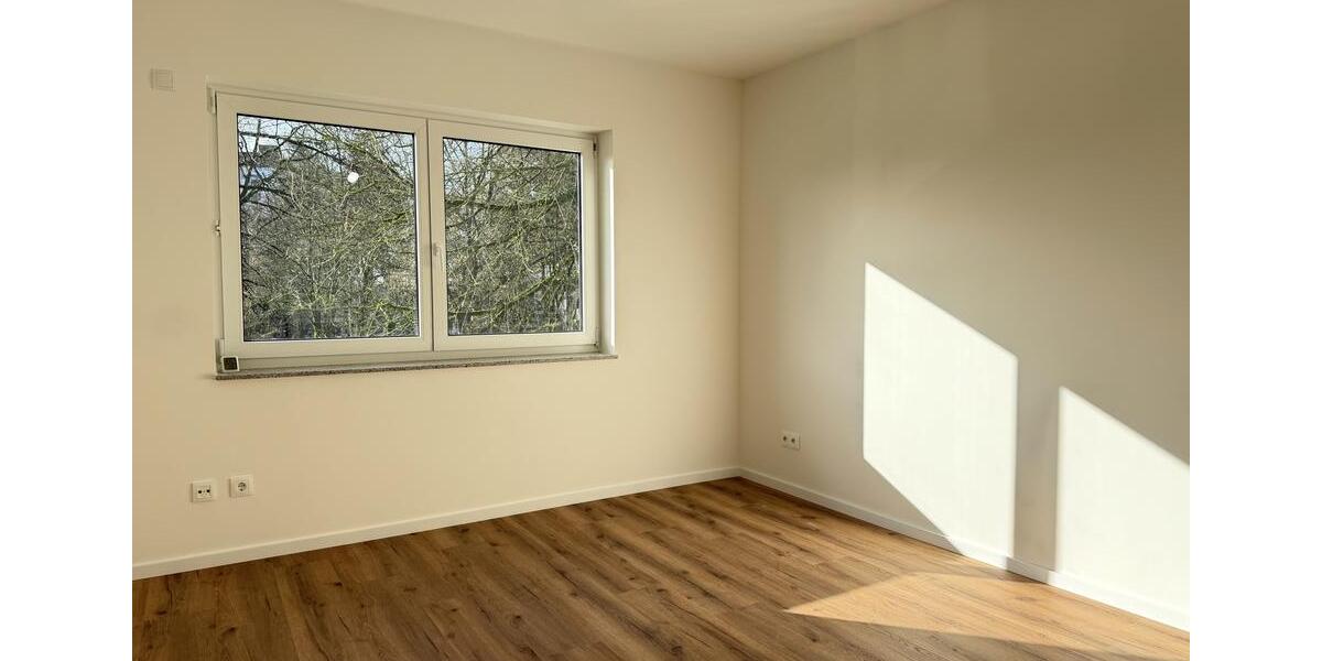 Etagenwohnung Bergisch Gladbach - 4 Zimmer, 94 m&sup2;, 1.300&euro; | Angebot:25650445