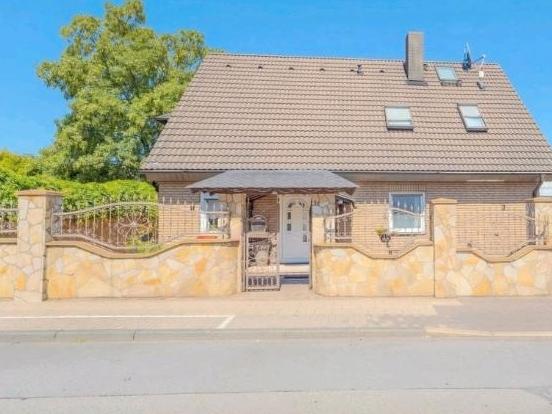 Einfamilienhaus Velbert - 7 Zimmer, 155 m&sup2;, 659.000&euro; | Angebot:27296261