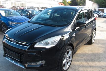 Ford Kuga 131.000 km 8.400 € Leverkusen 51371
